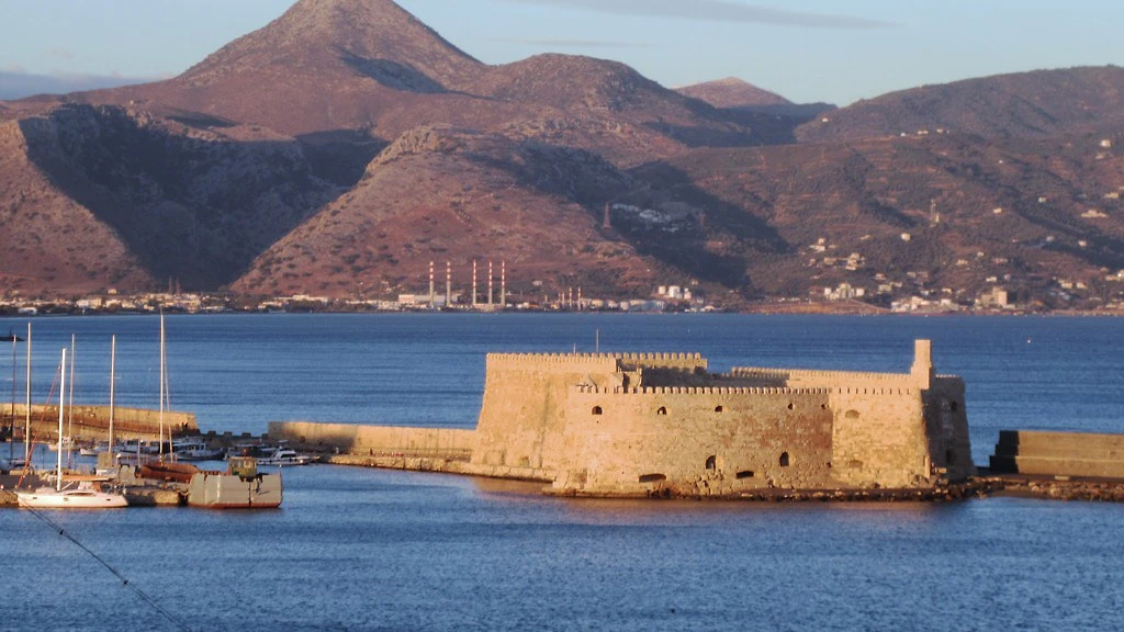 driving to Venetian Fortress Rocca a Mare Heraklion by hire car Crete